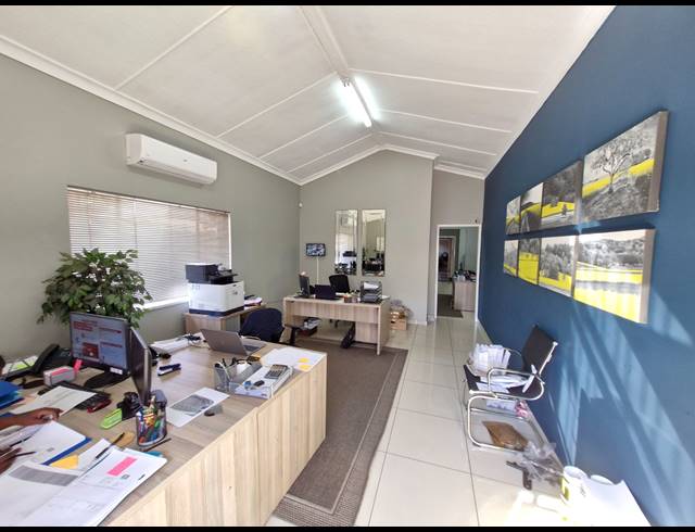 350M² OFFICE TO LET IN PARKDENE
